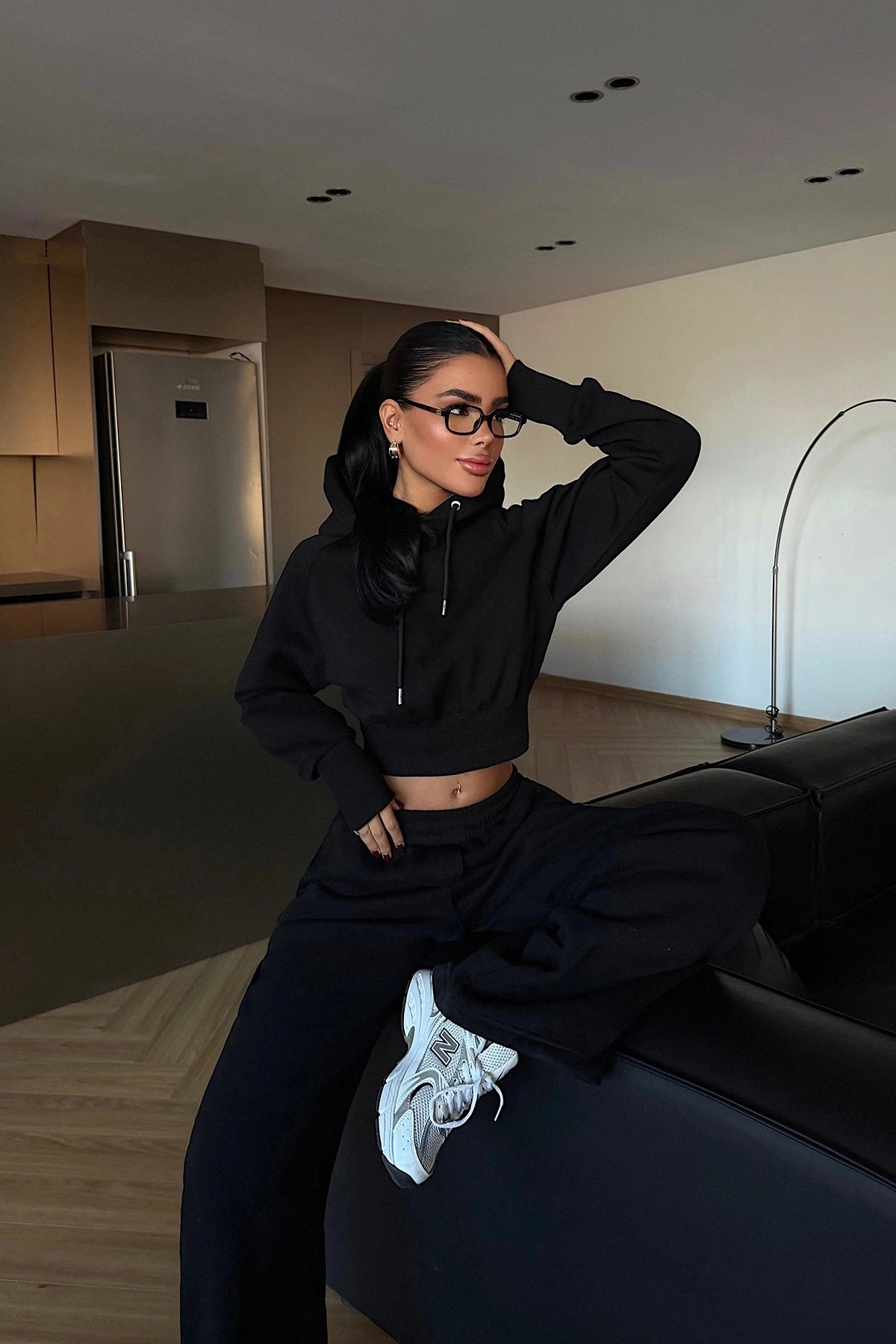 Siyah Scarf Kapşonlu Eşofman Takım