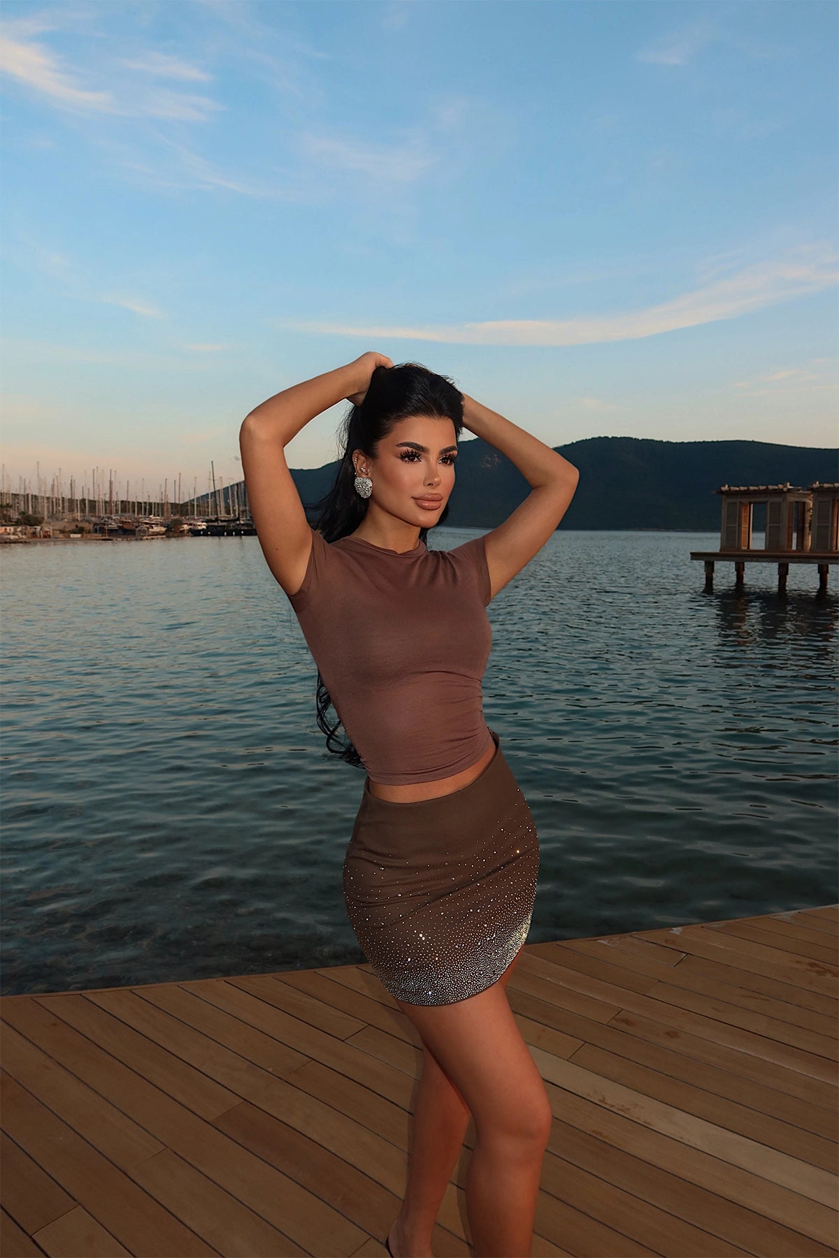 Kahverengi Taş Detay Mini Etek
