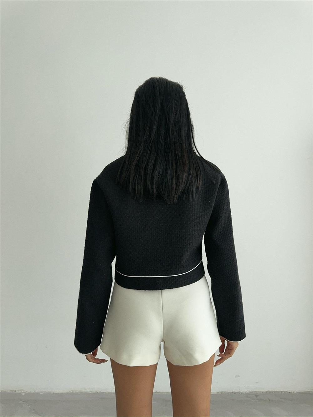 CHANEL KUMAŞ CROP CEKET DÜĞME DETAYLI - Siyah