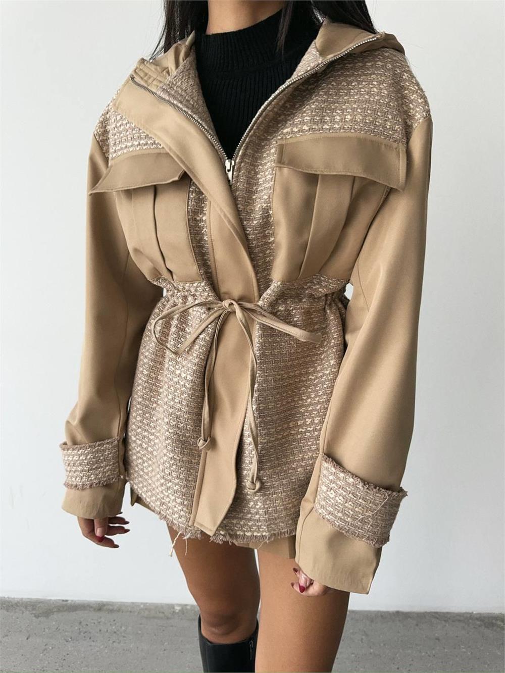 CHANEL -TRENCH GARNİLİ KAPİŞONLU BELDEN BÜZGÜLÜ MONT - Bej