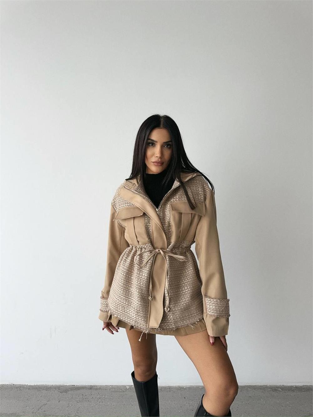 CHANEL -TRENCH GARNİLİ KAPİŞONLU BELDEN BÜZGÜLÜ MONT - Bej