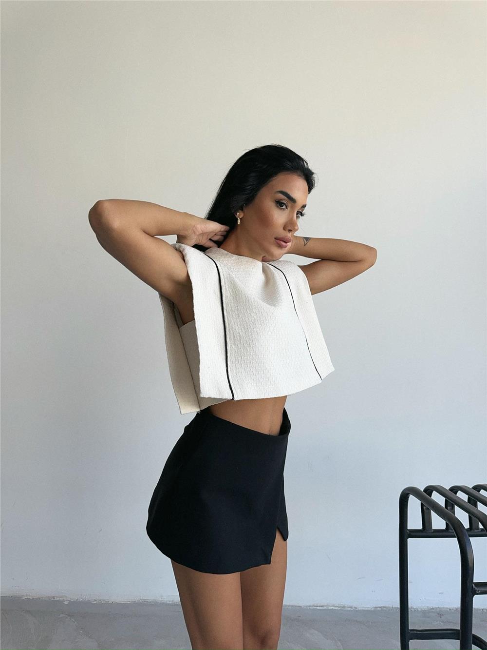 CHANEL VATKALI CROP BLUZ - Beyaz