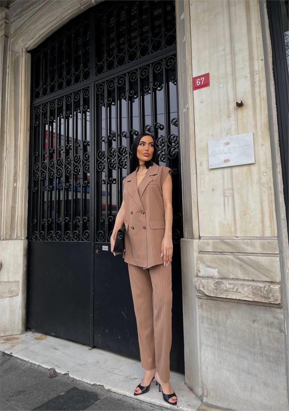 ÇİZGİLİ UZUN YELEK - PANTOLON TAKIM POLVİSCON - Kahverengi