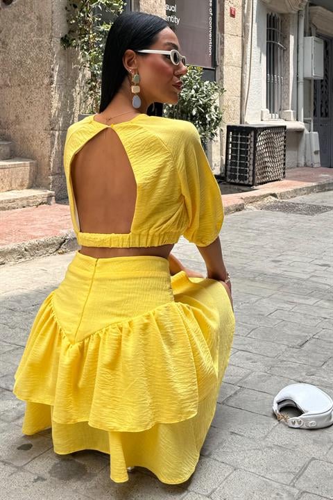 Crop Bluz ve Kat Kat Etekli Takım 10207