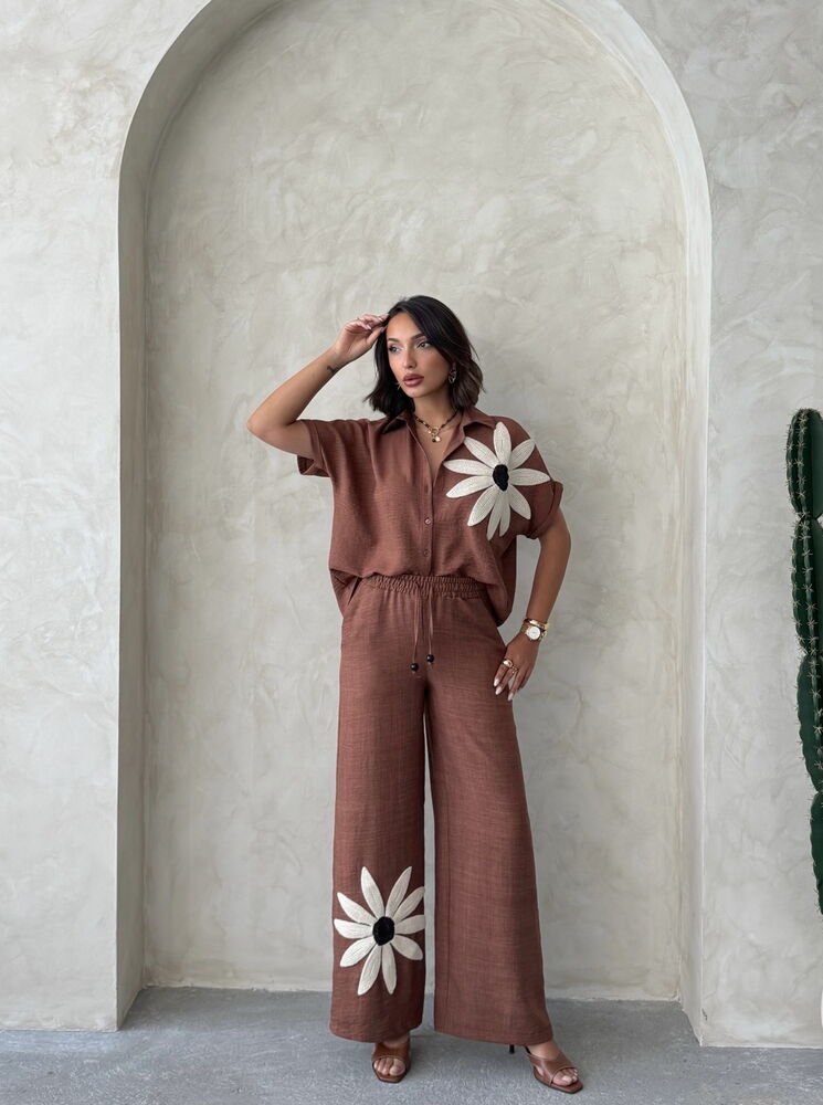 Çiçek Detaylı Pantolon