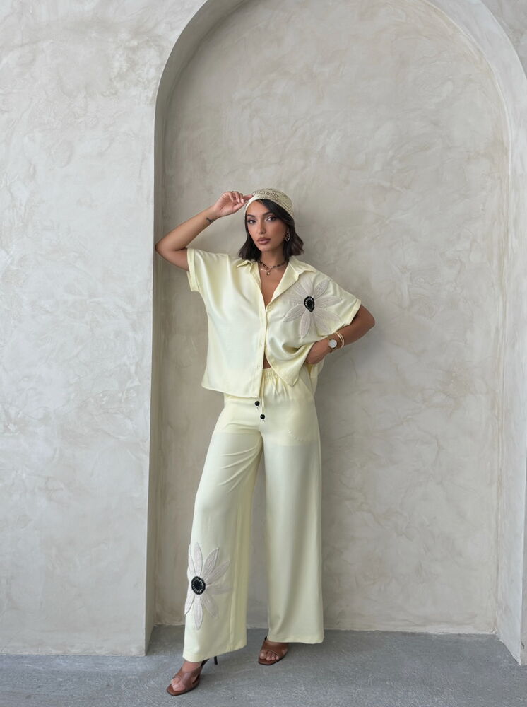 Çiçek Detaylı Pantolon