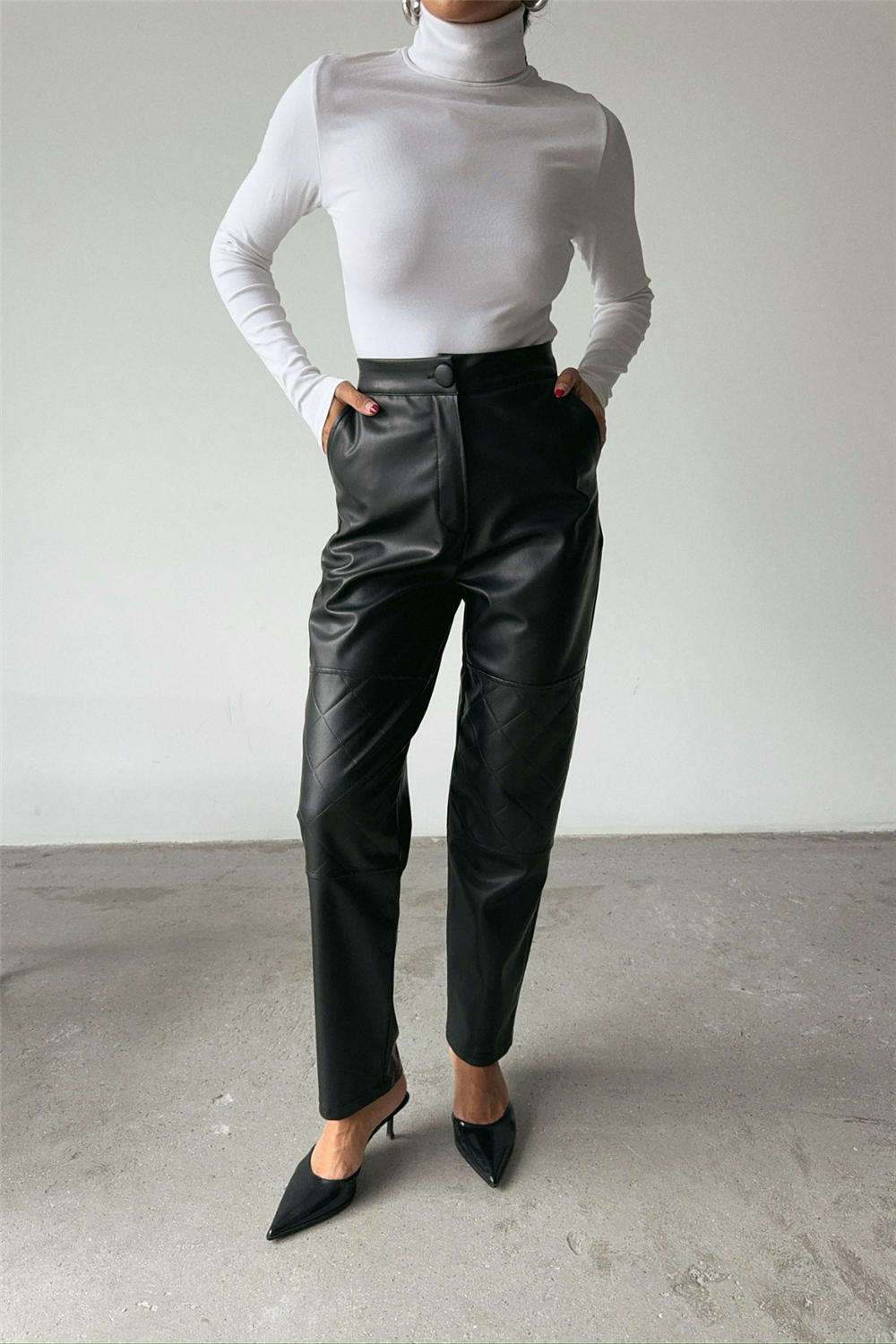 DERİ PANTOLON DİZ PARÇALI - Siyah