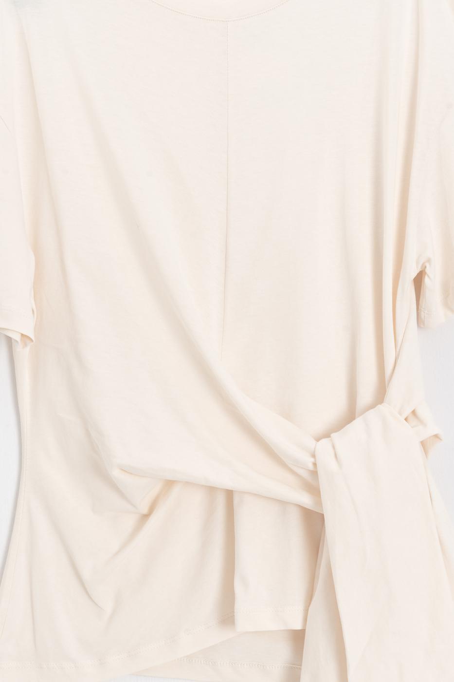 Knotted and Short Sleeve T-shirt