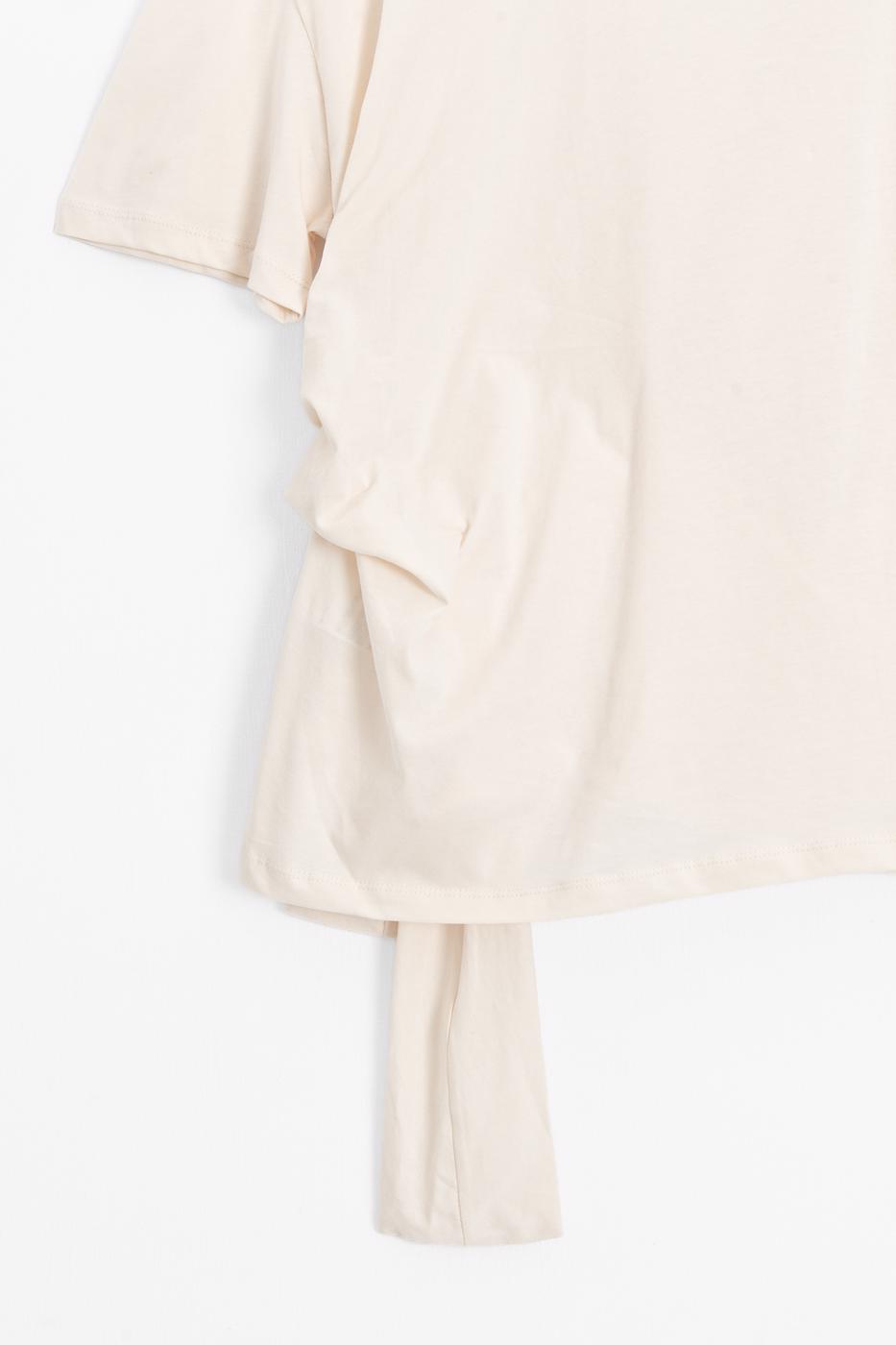 Knotted and Short Sleeve T-shirt