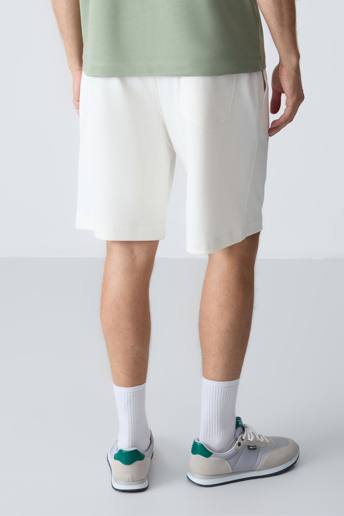 Ekru Pamuklu Kalın Yumuşak Dokulu Standart Fit Basic Erkek Şort  - 81275