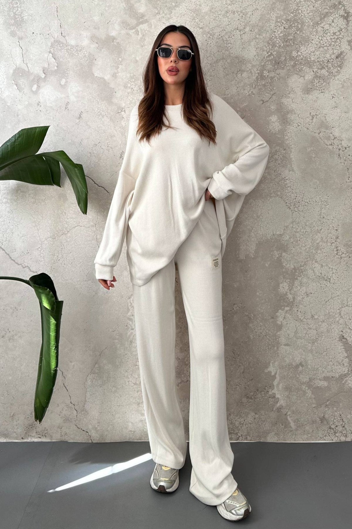 Ekru Salaş Sweat Ve Pantolon