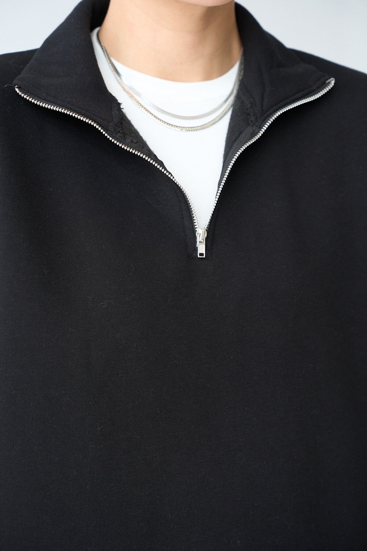 Siyah Fermuarlı Sweat