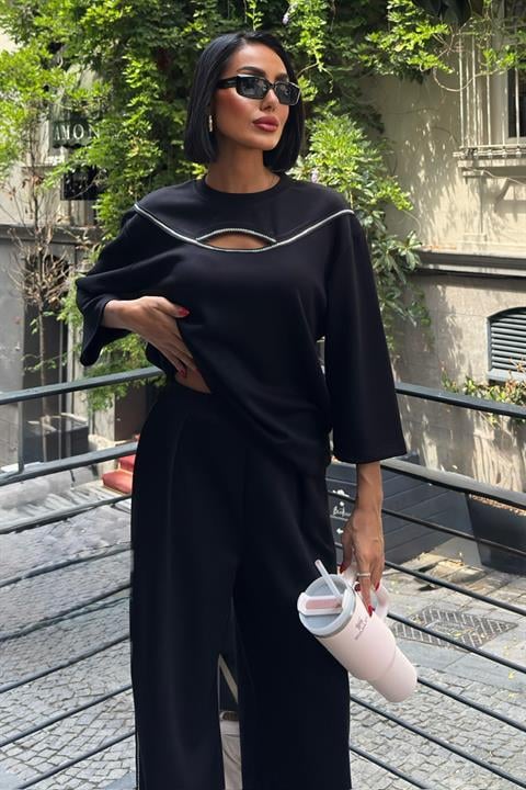 Göğüs Pencereli ve Aksesuar Detaylı Modal Takım 10255