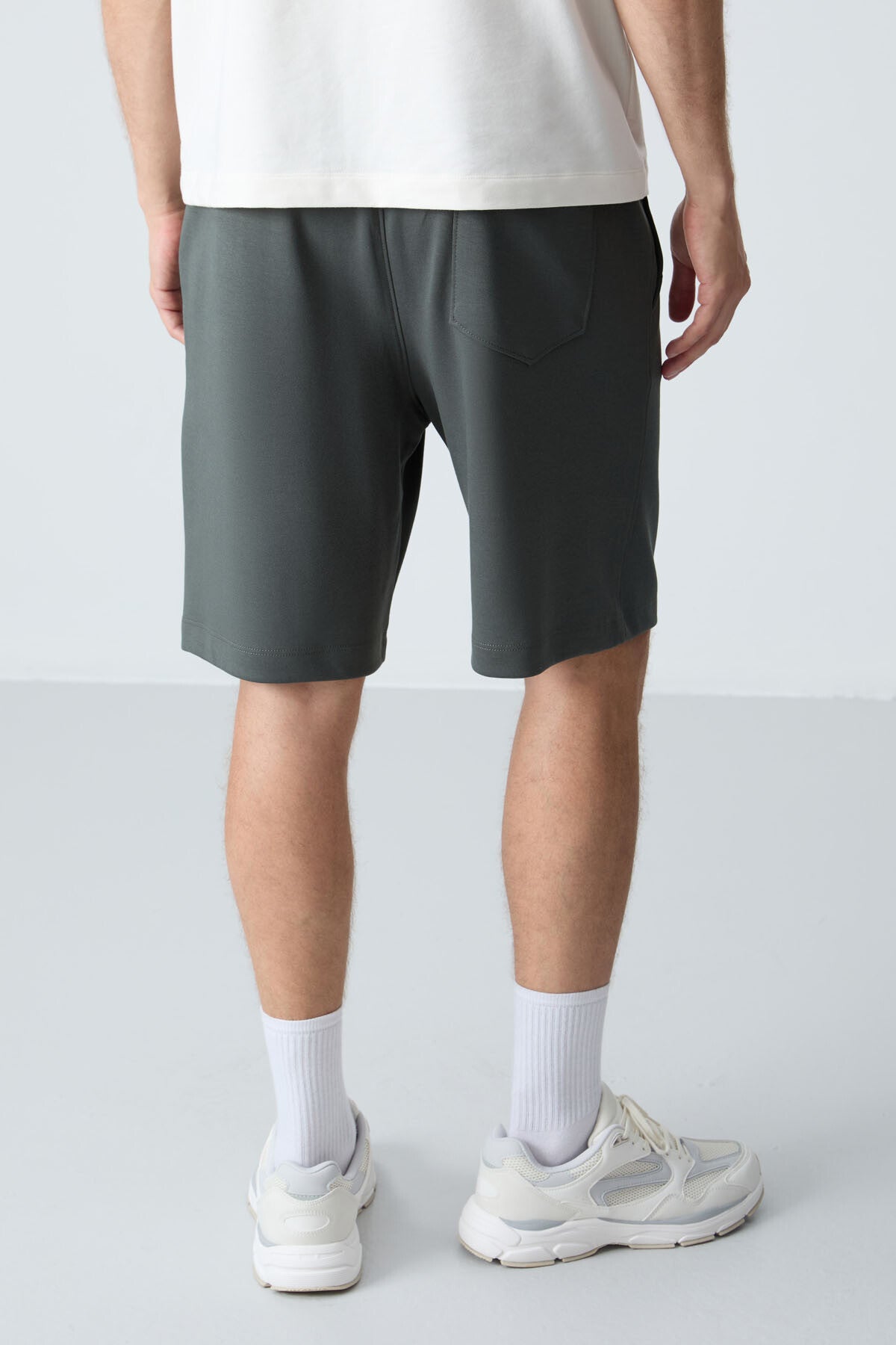 Haki Pamuklu Kalın Yumuşak Dokulu Standart Fit Basic Erkek Şort - 81275