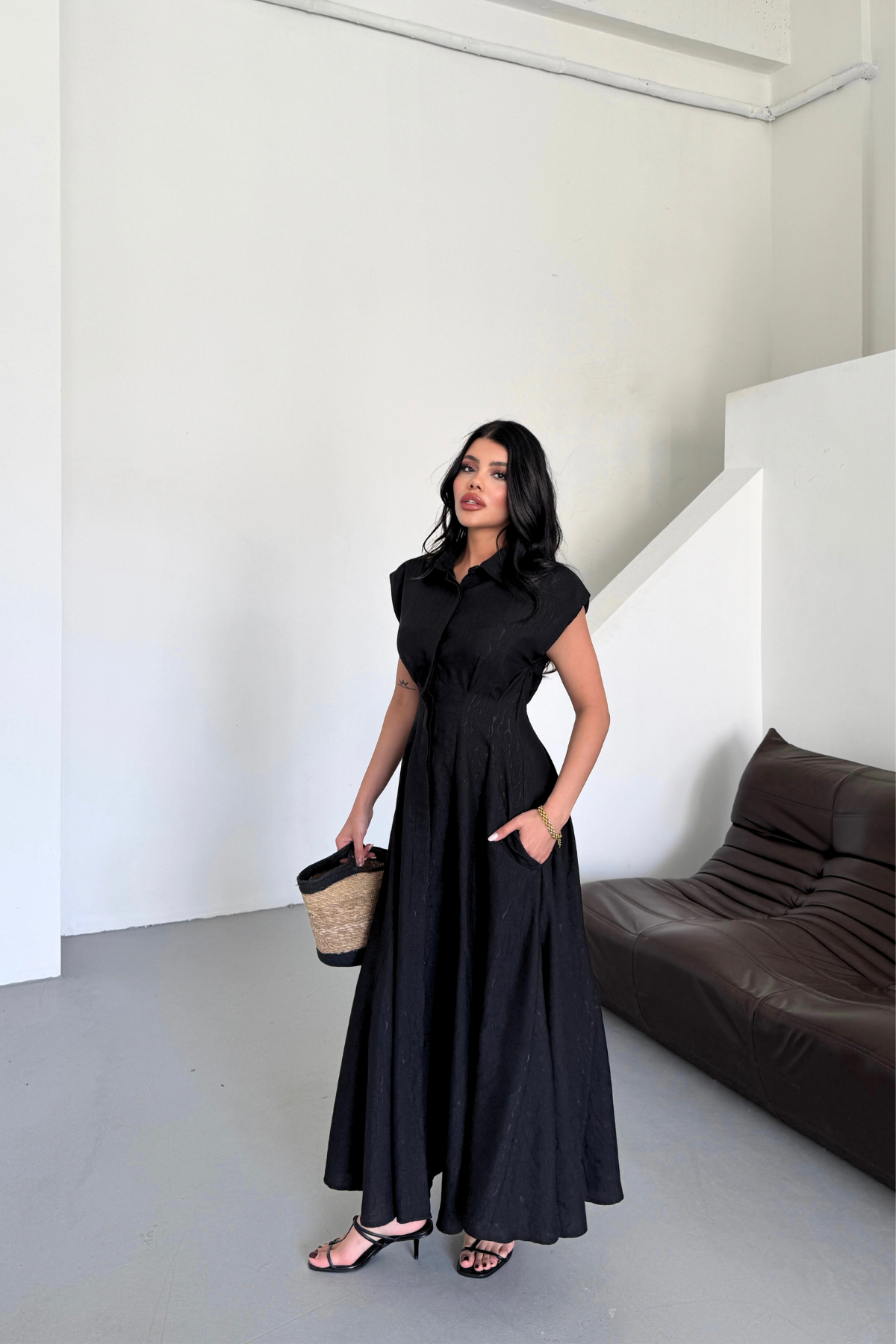 JAKARLI KETEN ELBİSE ÖNDEN YIRTMAÇLI CEPLİ - Siyah