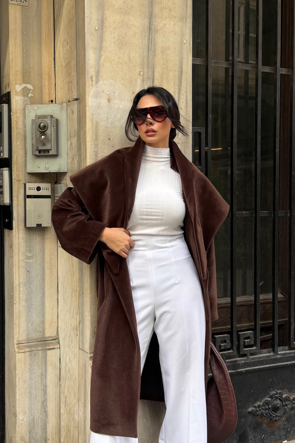 Kahverengi Geniş Yakalı Fox Kumaş Kaban