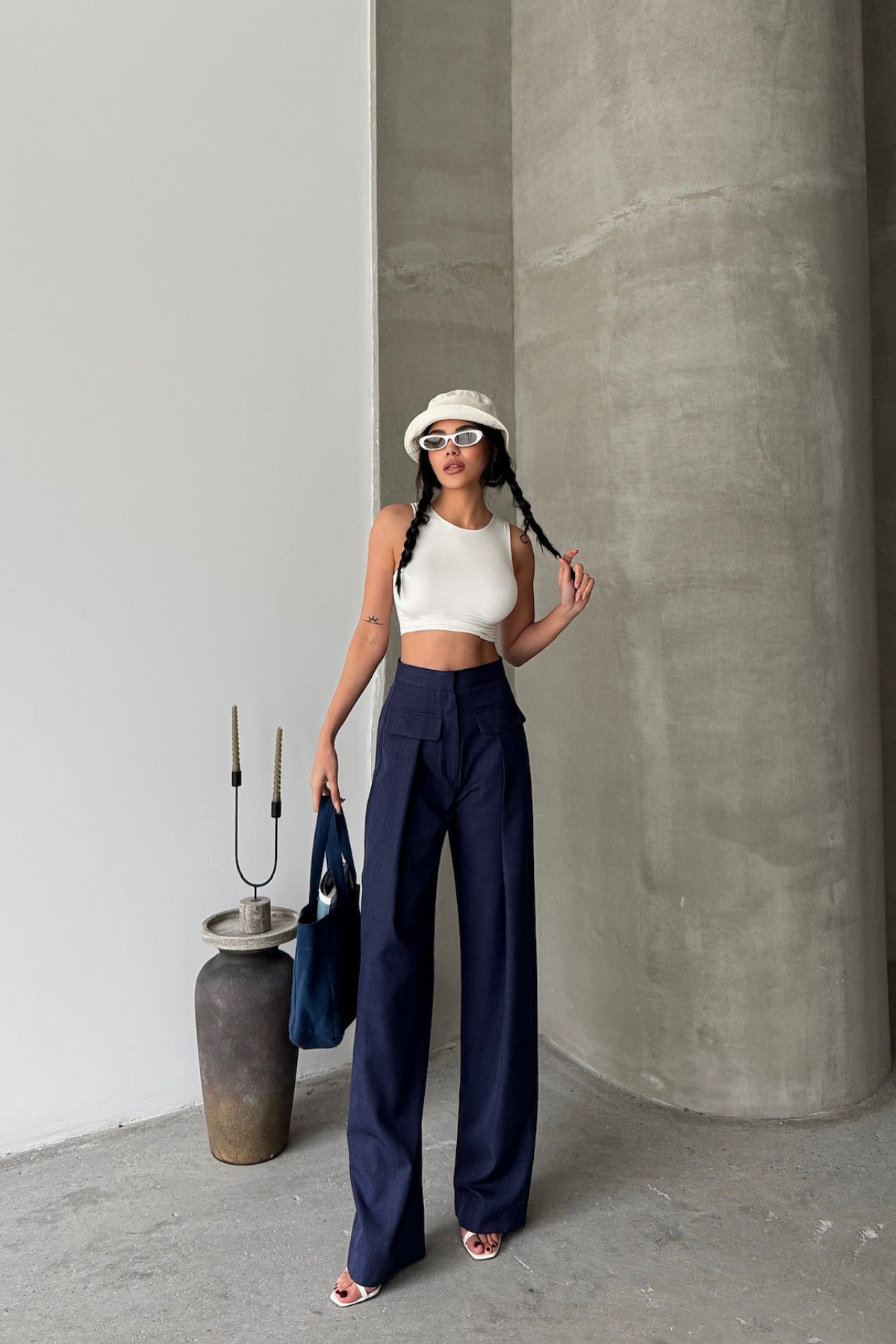 KAPALI GENİŞ PİLE CEP KAPAK DETAYLI PANTOLON - Lacivert