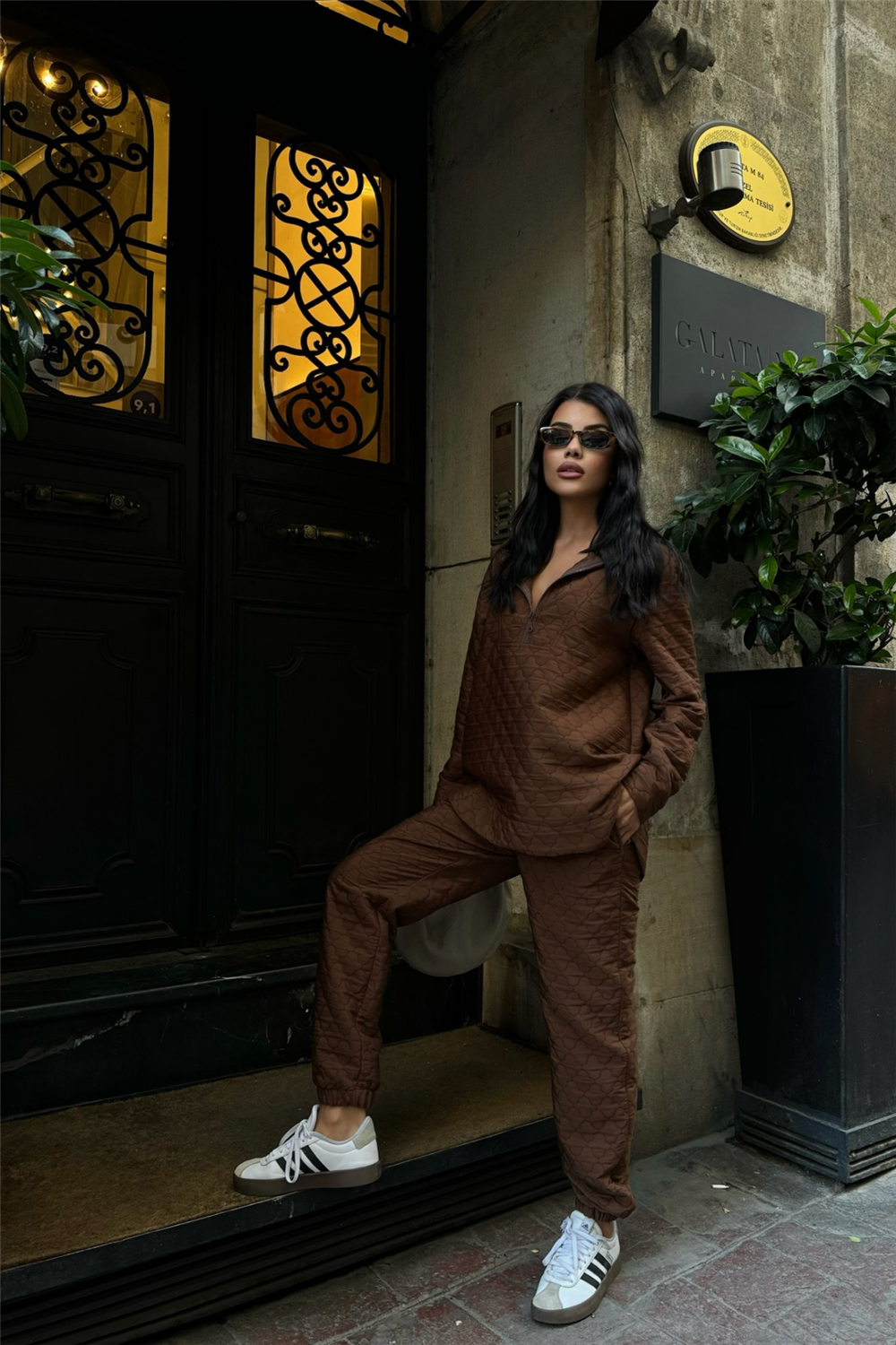 KAPİTONE KAPİŞONLU EŞOFMAN TAKIM - Kahverengi