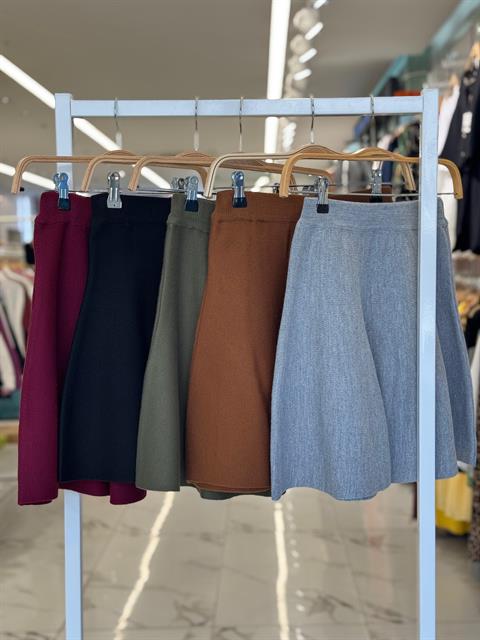 Kapüşonlu ve Etekli Triko Takım 10224