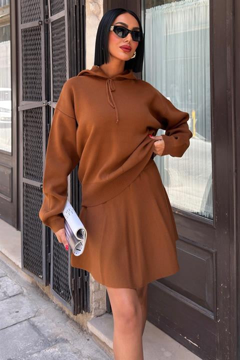 Kapüşonlu ve Etekli Triko Takım 10224