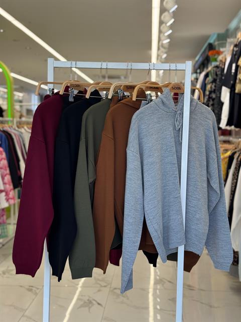 Kapüşonlu ve Etekli Triko Takım 10224