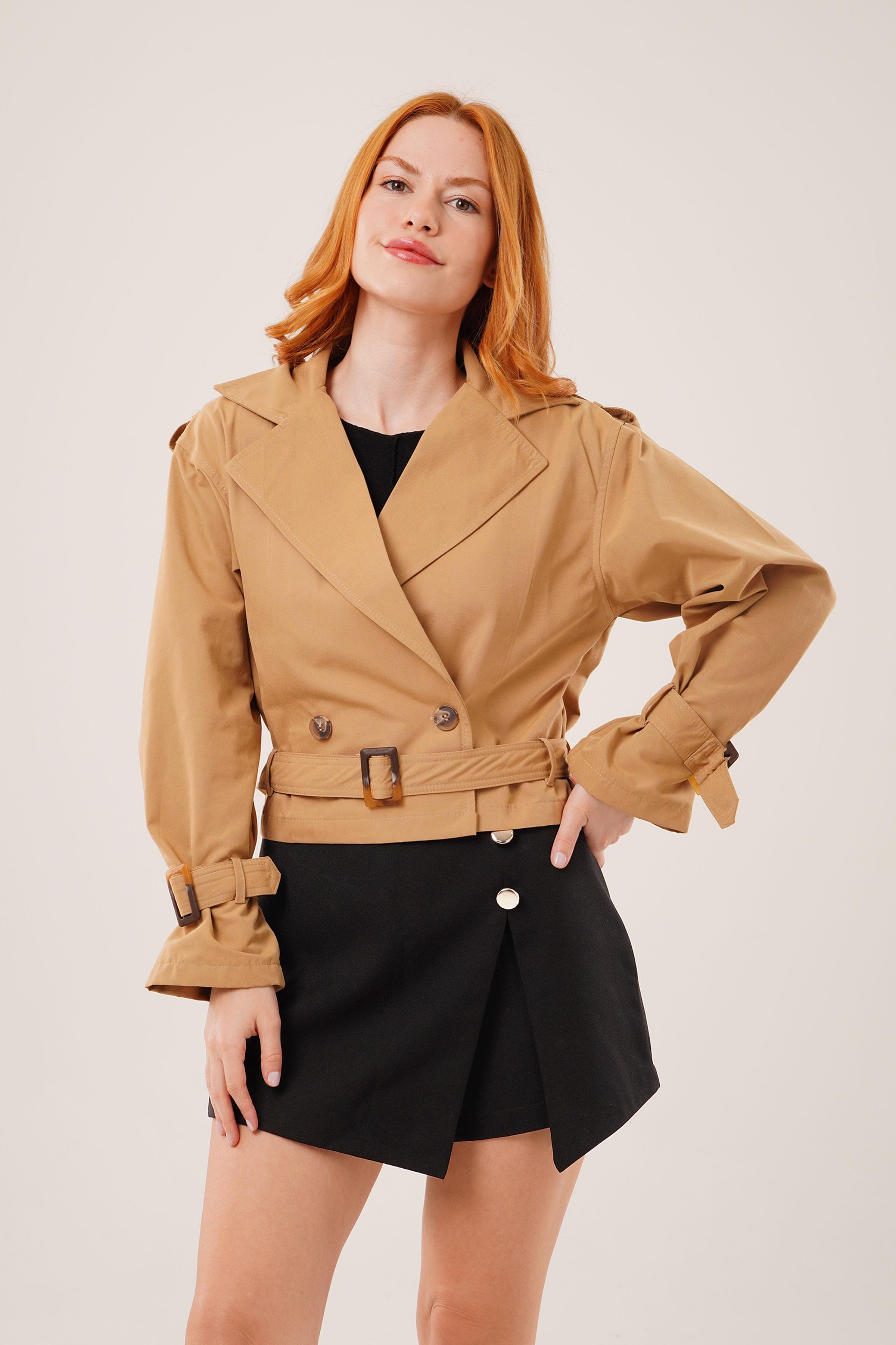 Kemerli Kruvaze Kısa Camel Toptan Trençkot