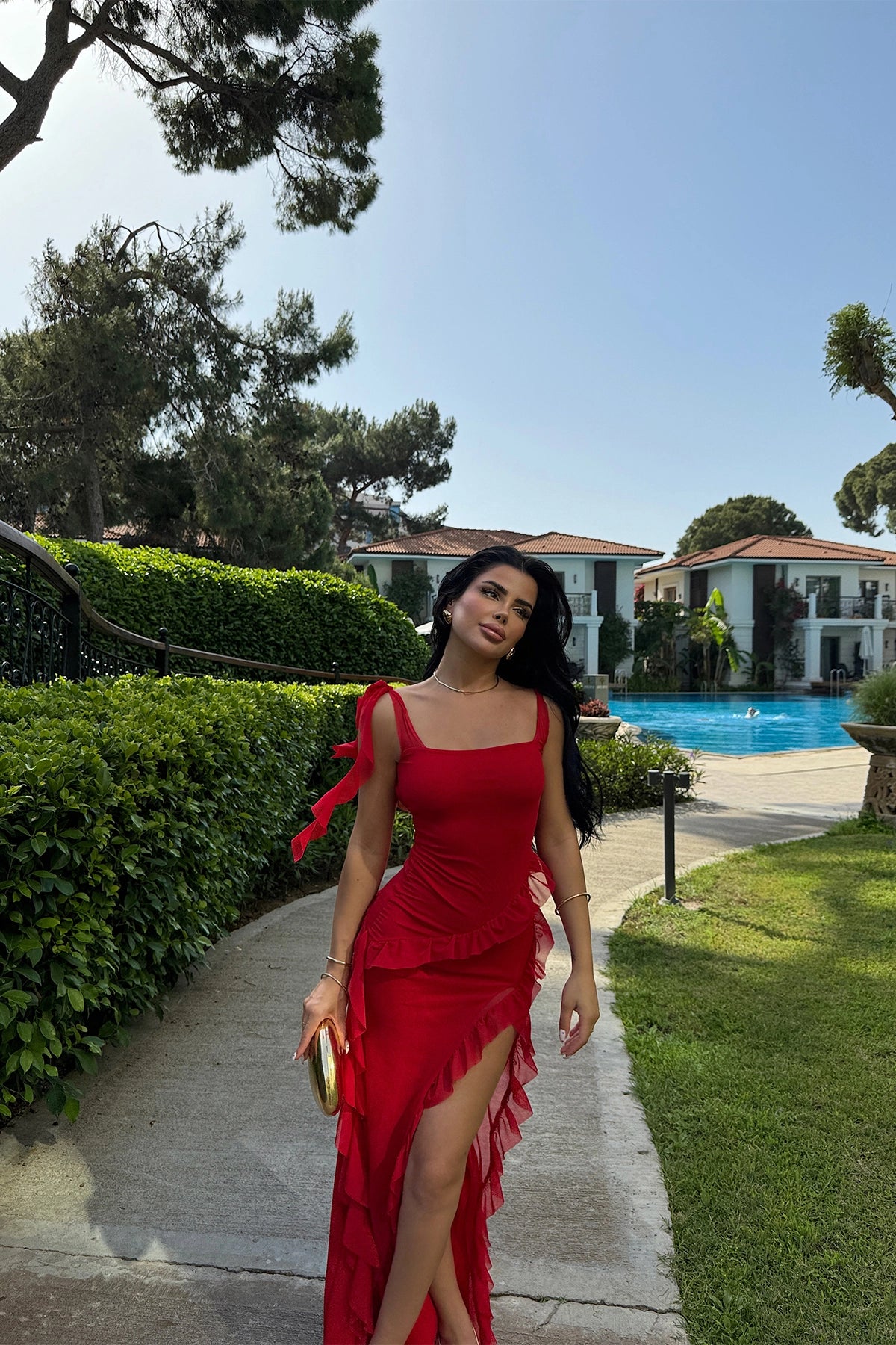 Kırmızı Astrid Yırtmaçlı Uzun Elbise