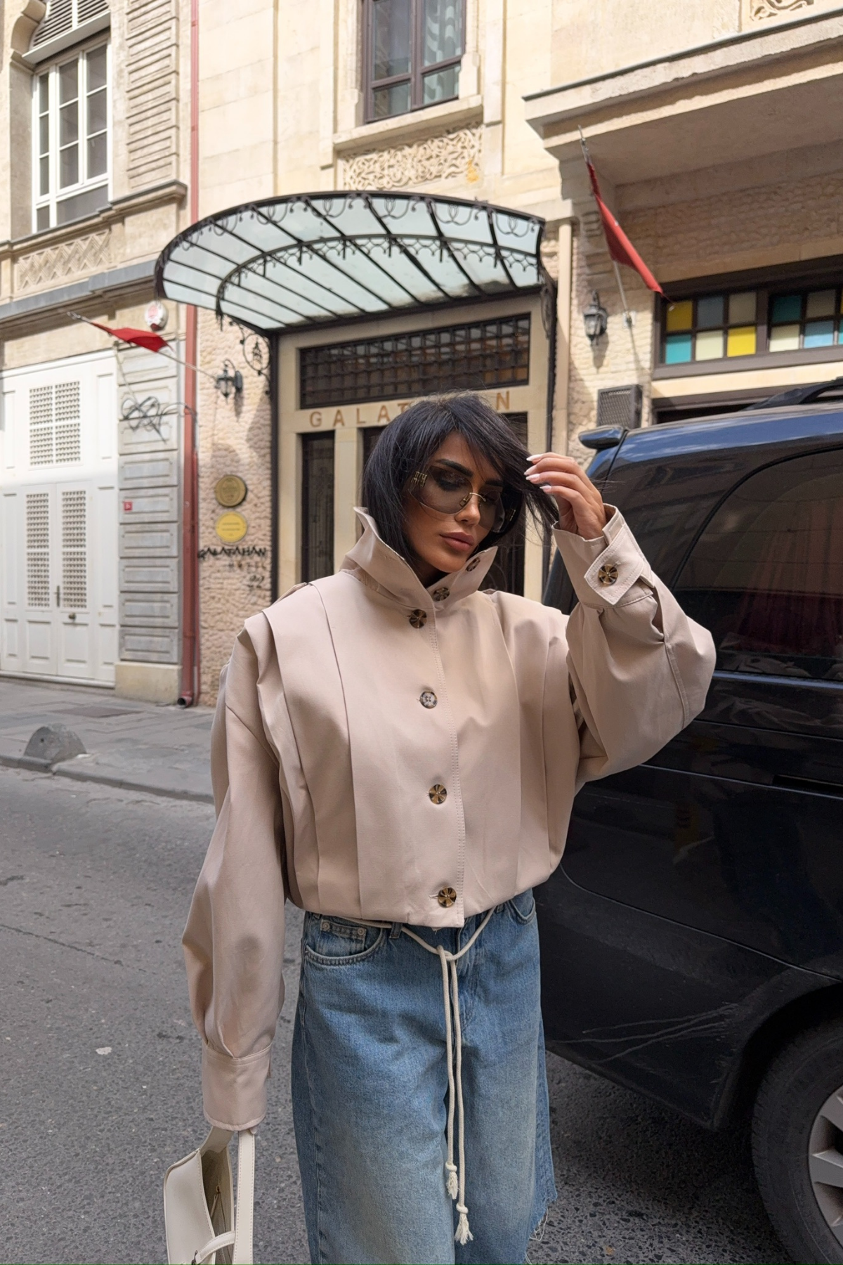 KISA TRENCH OMUZ KAPALI PİLE DETAYLI BALON MODEL - Bej
