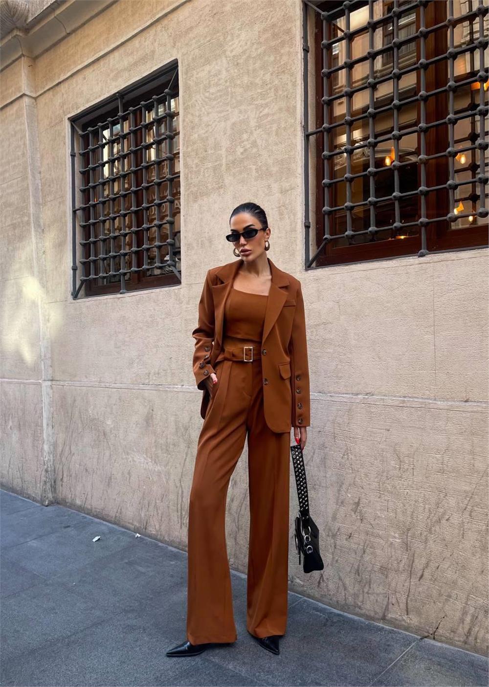 KOL 4 DÜĞME - BÜSTİYERLİ 3 CEKET PANTOLON TAKIM - Kahverengi