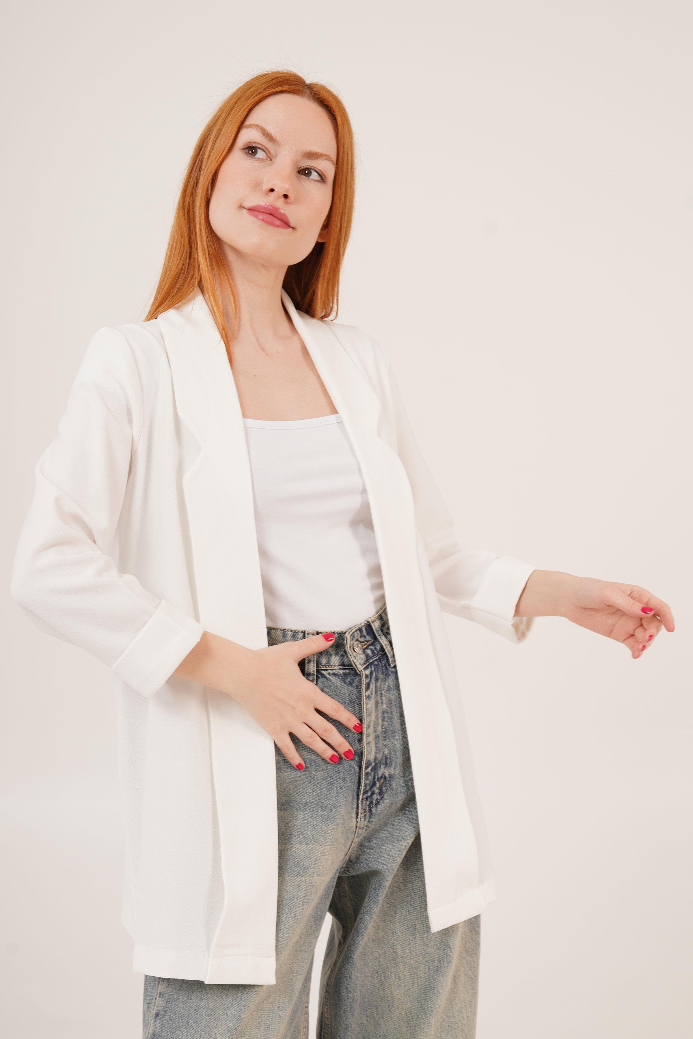 Kol Katlama Dikiş Detaylı Beyaz Toptan Yazlık Blazer Ceket