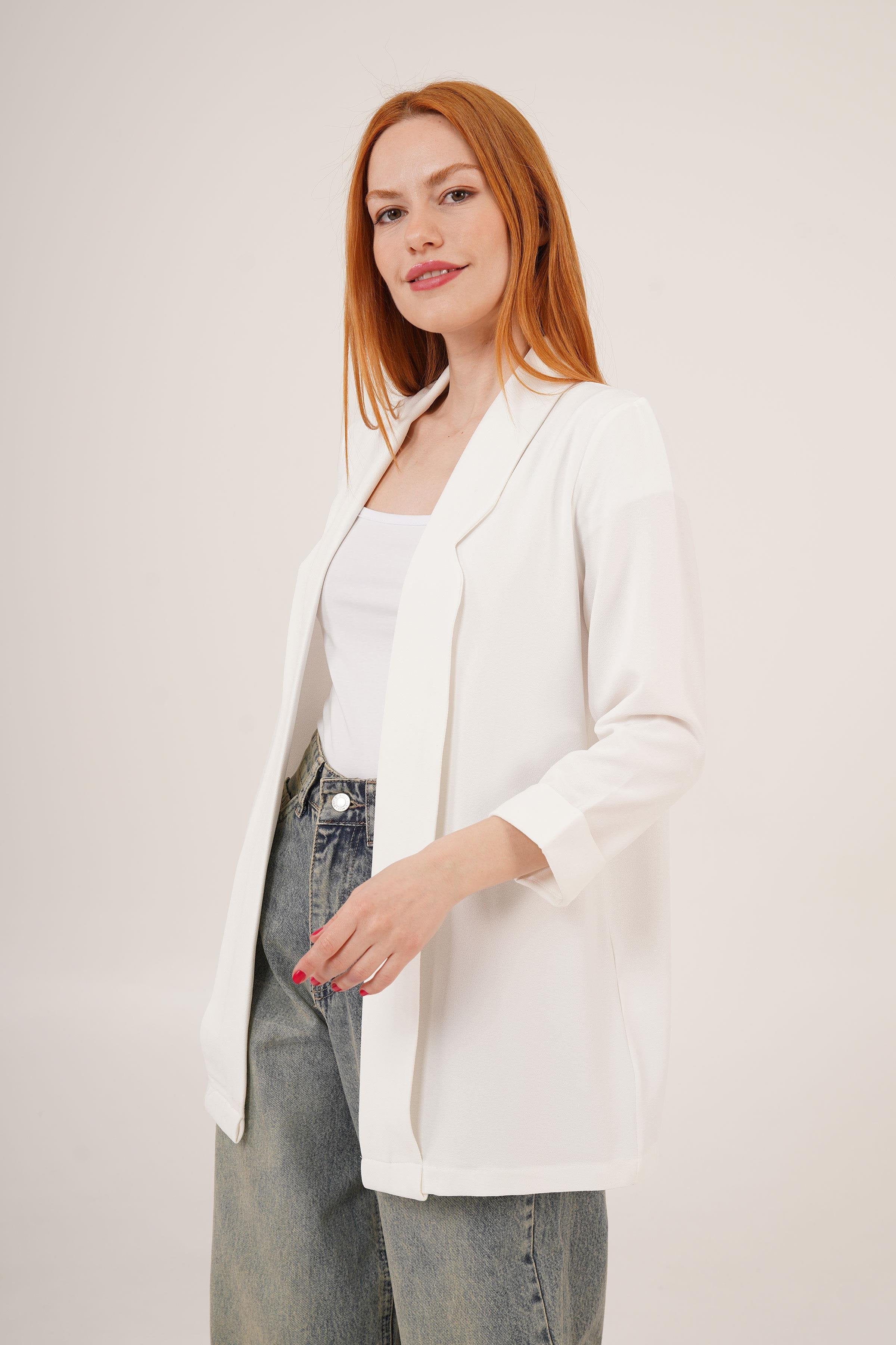 Kol Katlama Dikiş Detaylı Beyaz Toptan Yazlık Blazer Ceket