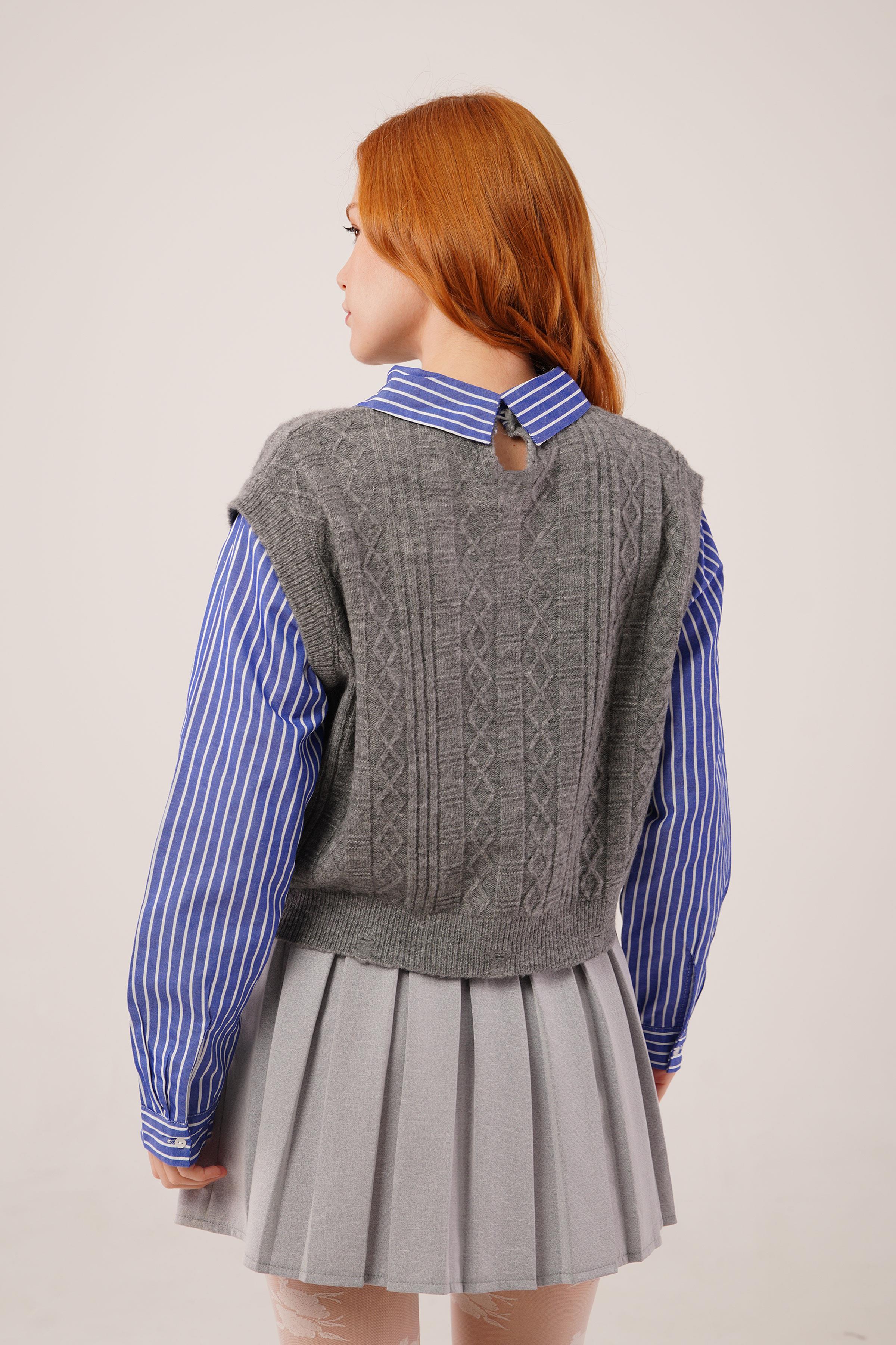 Kol Ve Yaka Gömlek Detaylı Gri Toptan Triko Kazak