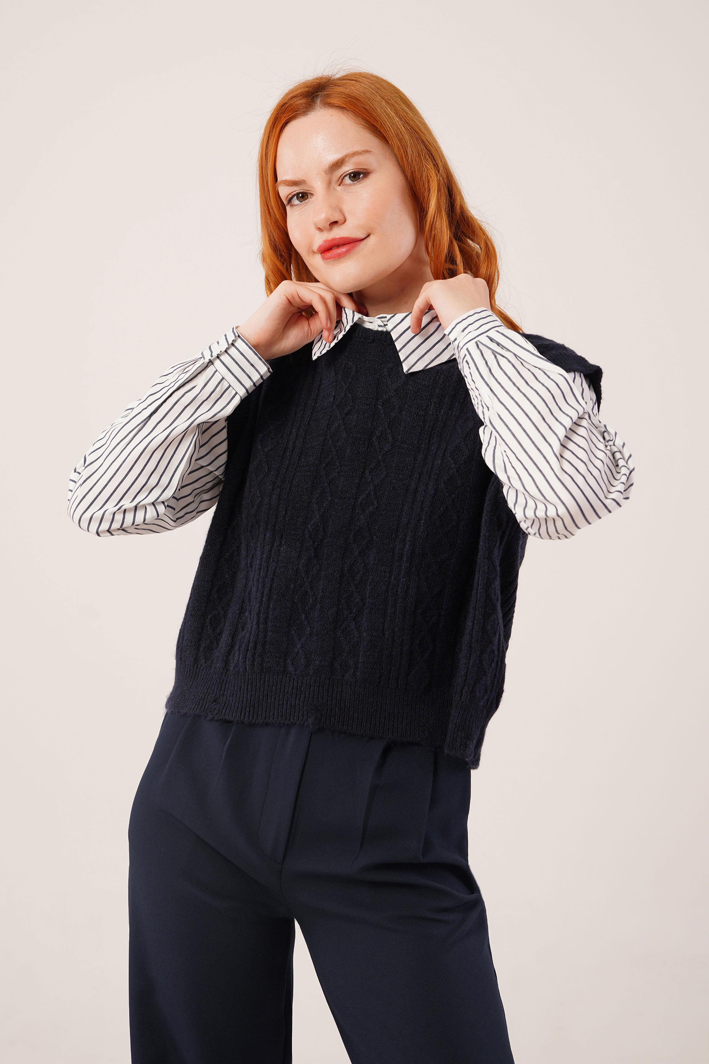 Kol Ve Yaka Gömlek Detaylı Lacivert Toptan Triko Kazak