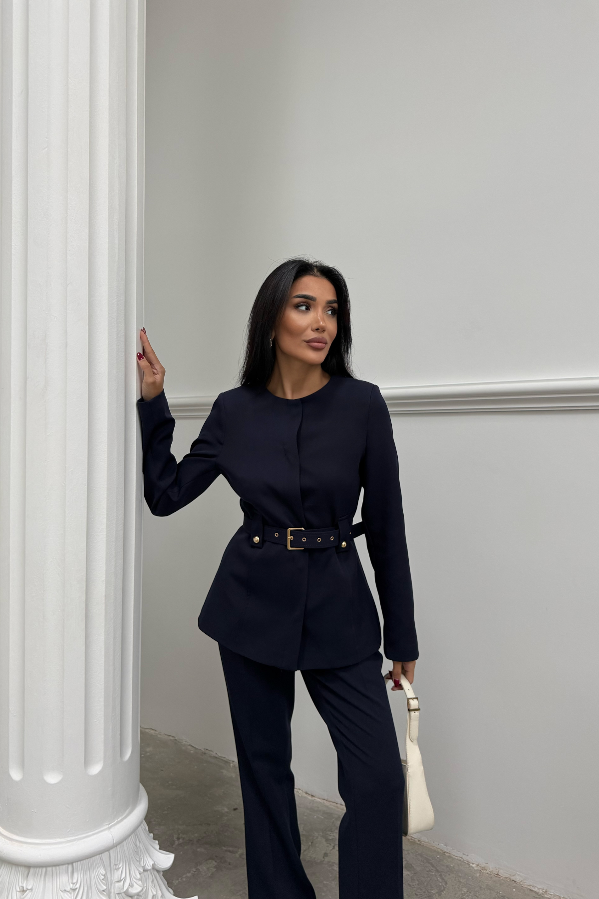 Lacivert Yakasız Belden Kemer Detaylı Ceket Pantolon Takım