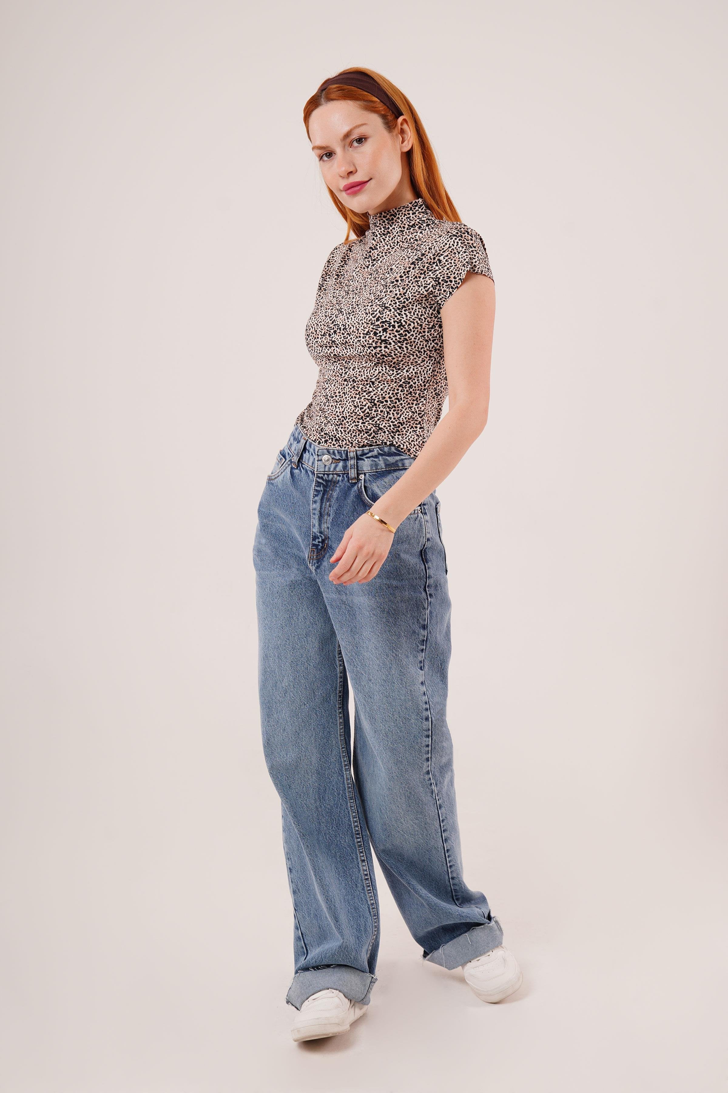 Leopar Desen Kısa Kollu Basic Toptan T-Shirt