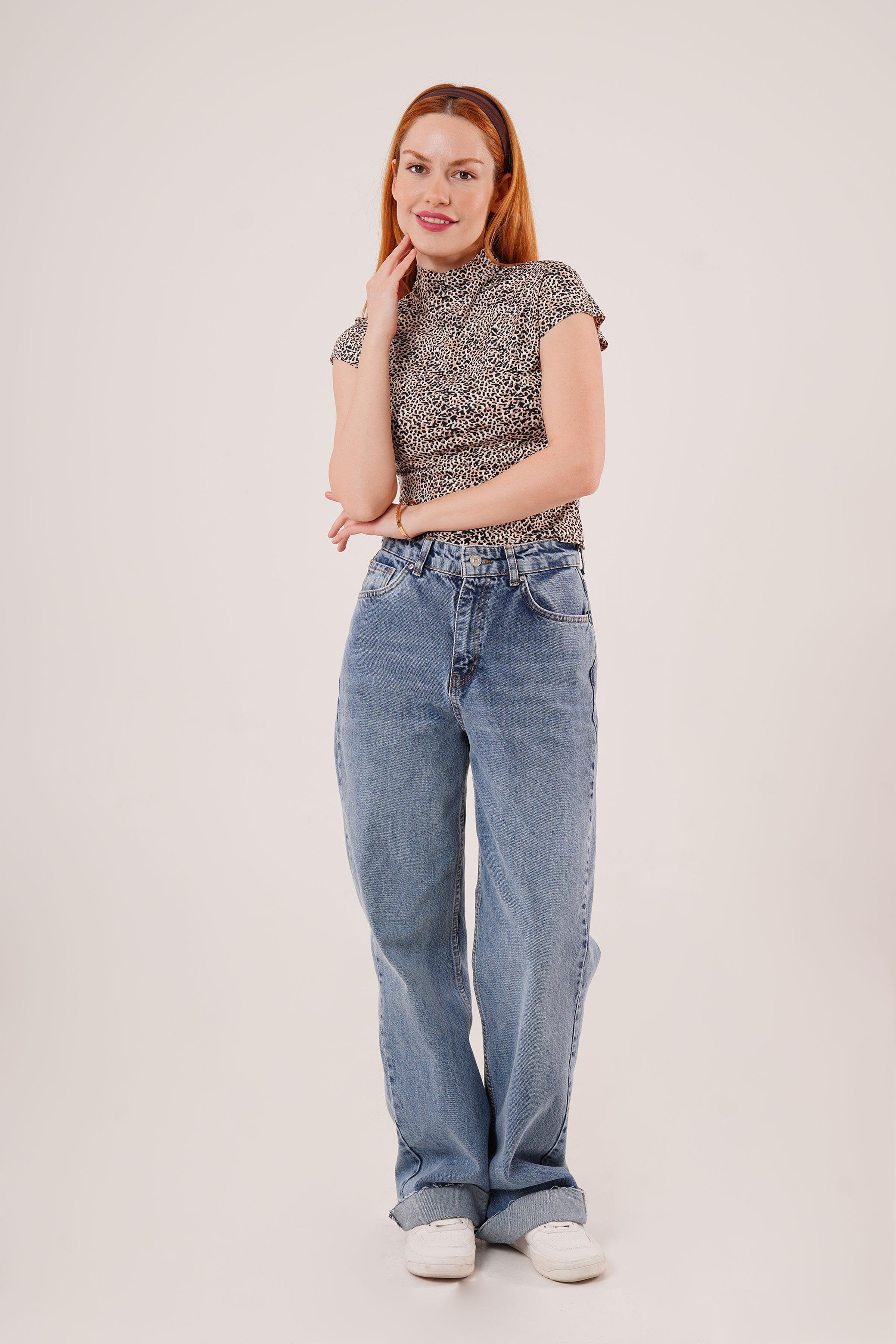 Leopar Desen Kısa Kollu Basic Toptan T-Shirt