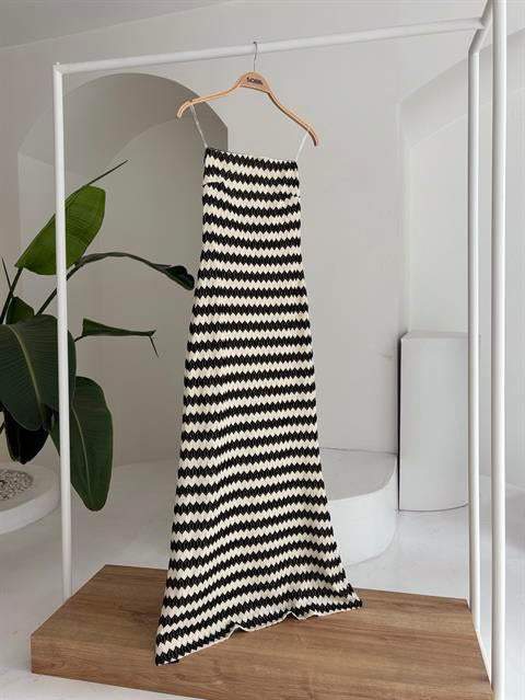 Maura Desenli Straplez Elbise 2770