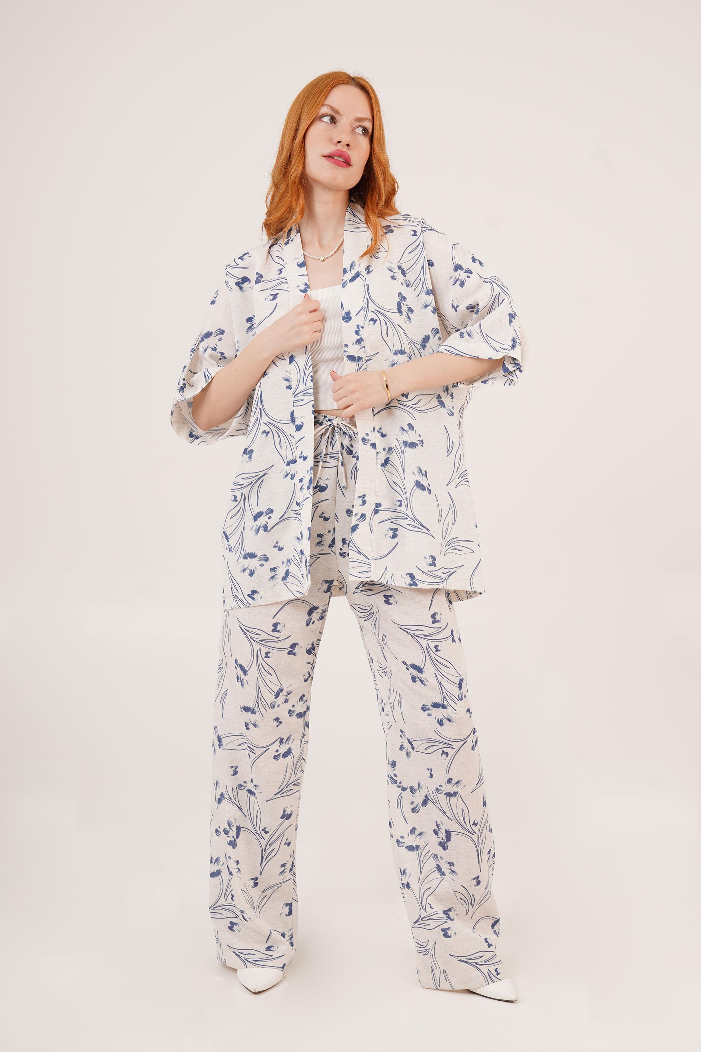 Mavi Çiçek Desenli Toptan Ekru İkili Takım