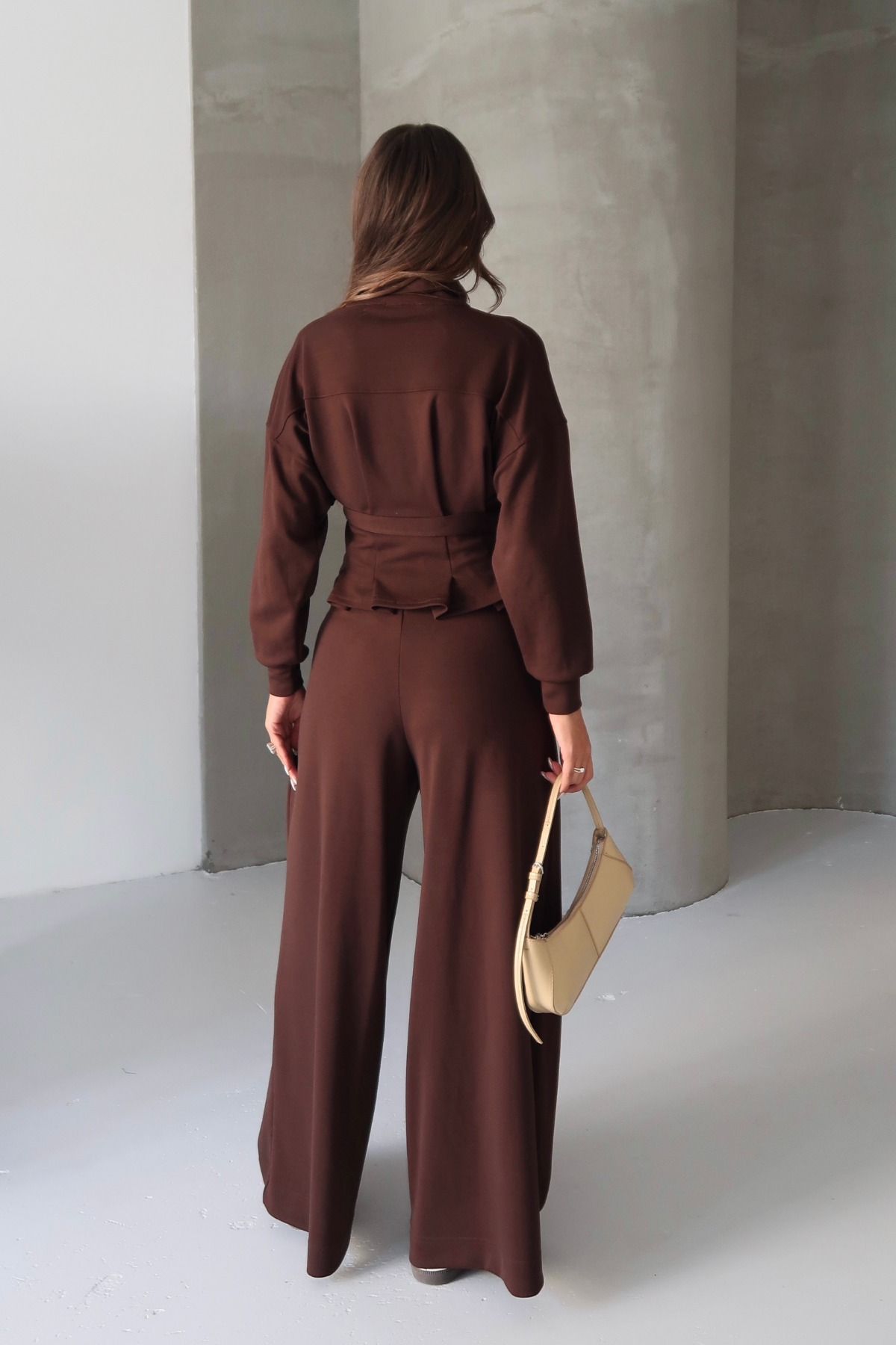 MODAL TAKIM PİLELİ SALAŞ PANTOLON - BELİ KEMERLİ FERMUARLI BLUZ - Kahverengi