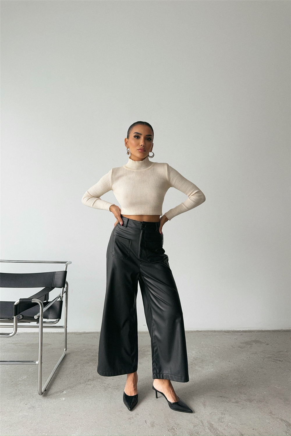 ÖN CEP DETAYLI DERİ PANTOLON - Siyah