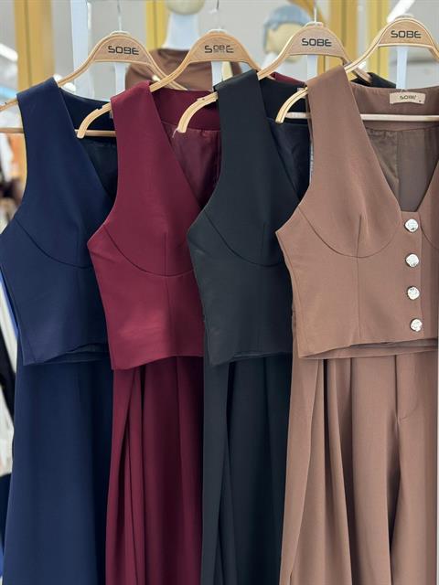 Pantolonu Yan Pile ve Düğme Detaylı Yelekli Takım 10261