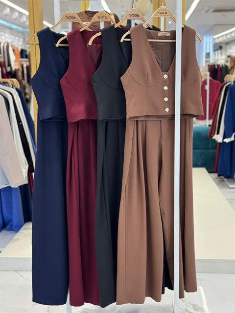 Pantolonu Yan Pile ve Düğme Detaylı Yelekli Takım 10261
