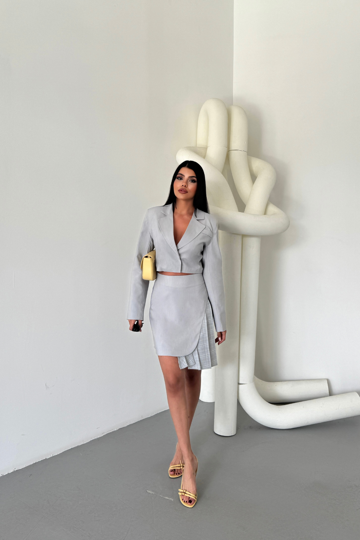 POLYVİSKON CROP CEKET - EKOSE PİLE DETAYLI ETEK TAKIM - Gri