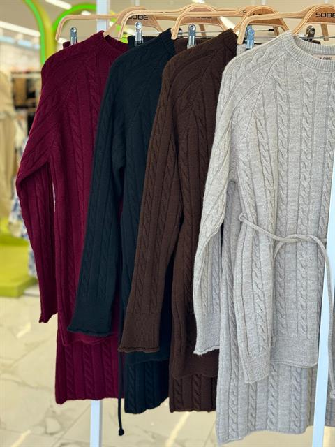 Saç Örgü Desenli Kuşaklı Triko Takım 10218