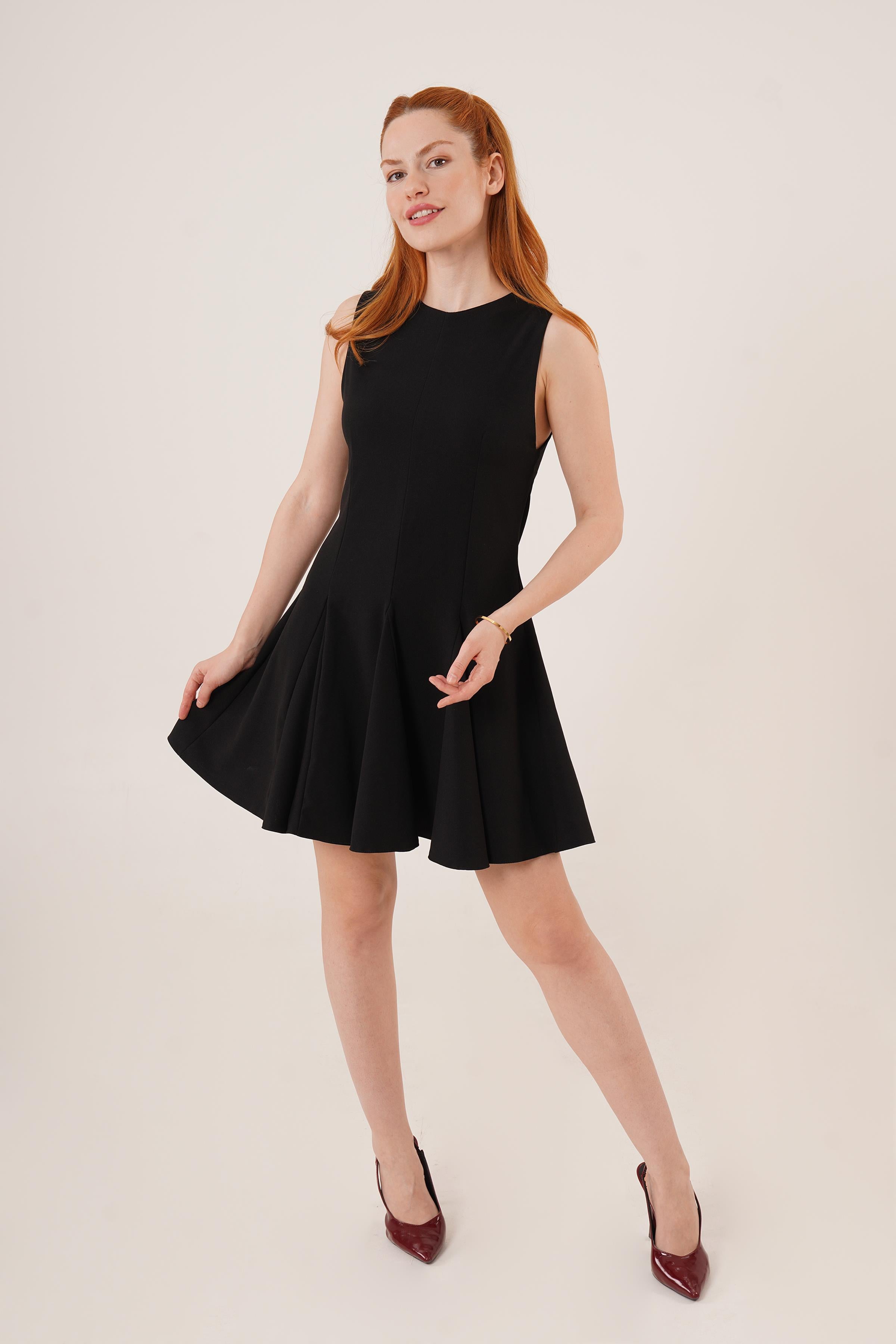 Sıfır Kol Pileli Toptan Siyah Mini Elbise