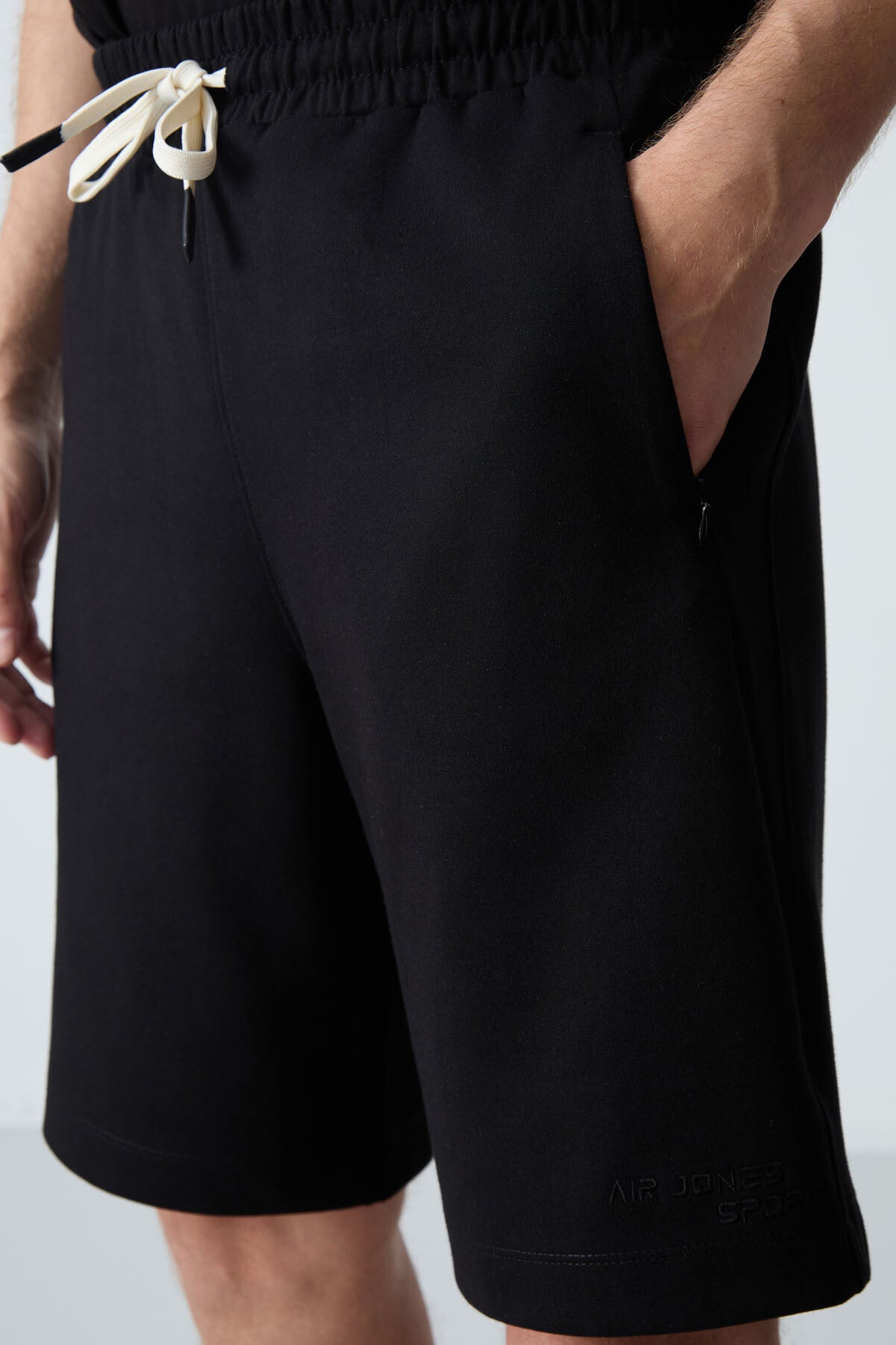 Siyah Pamuklu Kalın Yumuşak Dokulu Standart  Fit Basic Erkek Şort  - 81276