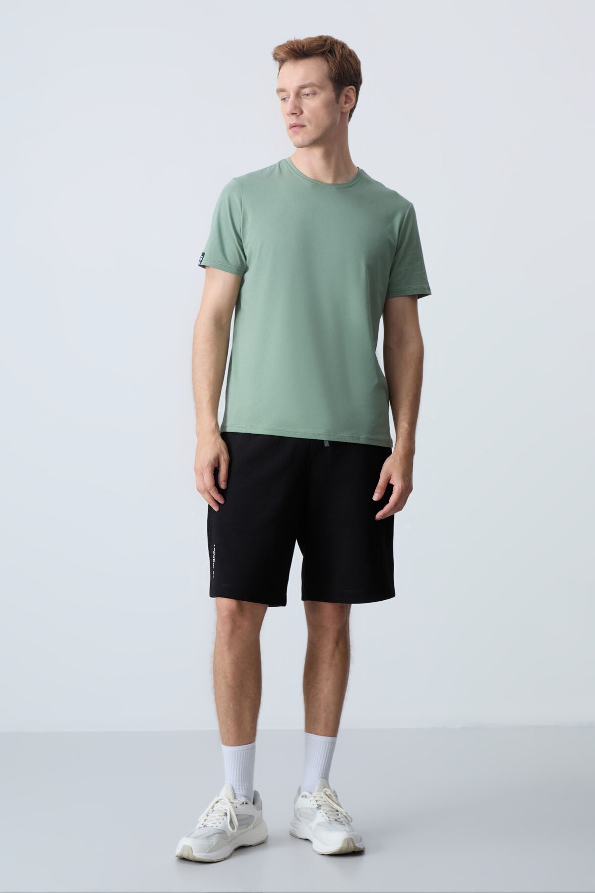 Siyah Pamuklu Kalın Yumuşak Dokulu Standart  Fit Basic Erkek Şort  - 81278