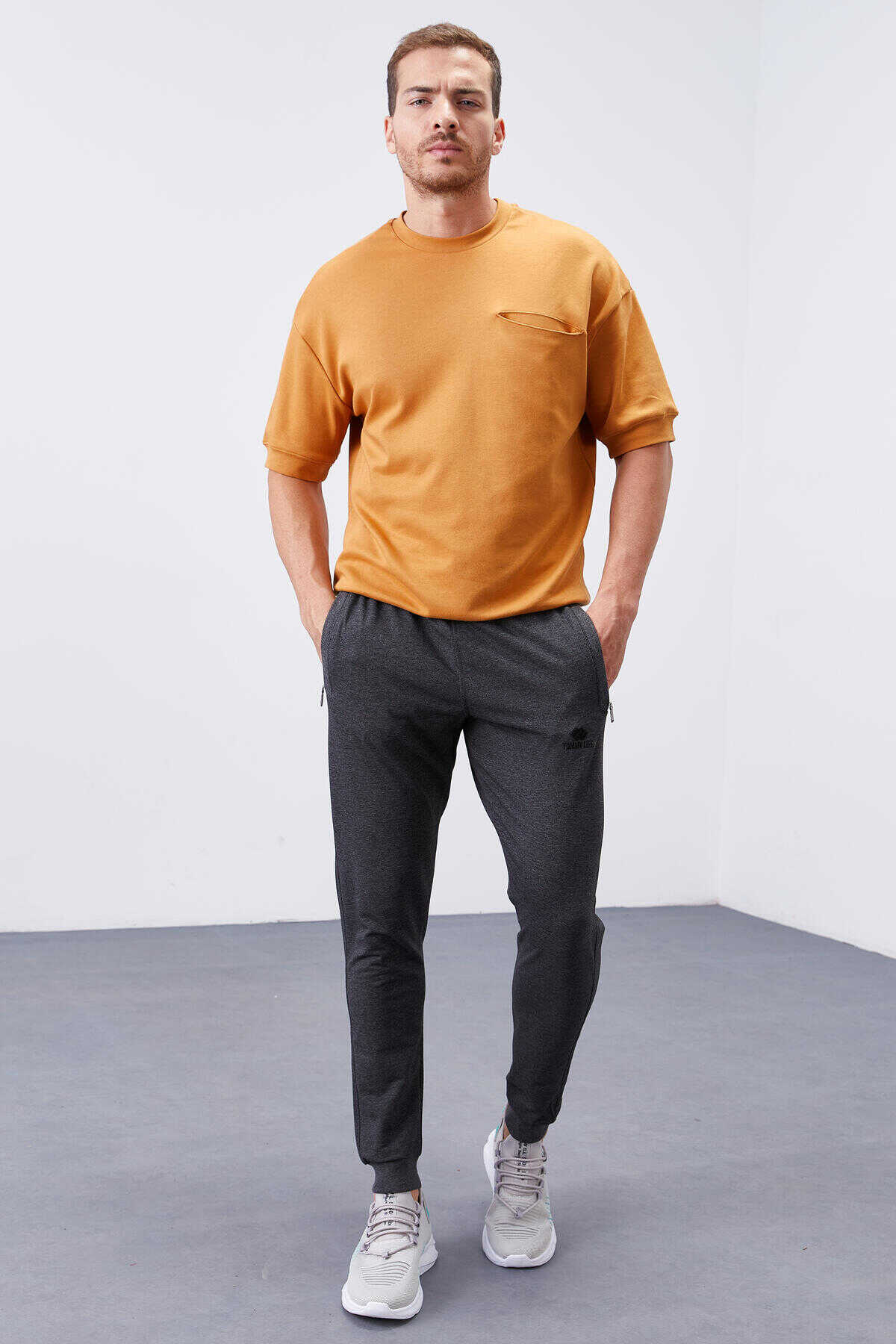 Tommylife Toptan Siyah Fermuar Cepli Dar Kalıp Jogger Erkek Eşofman Alt - 84343
