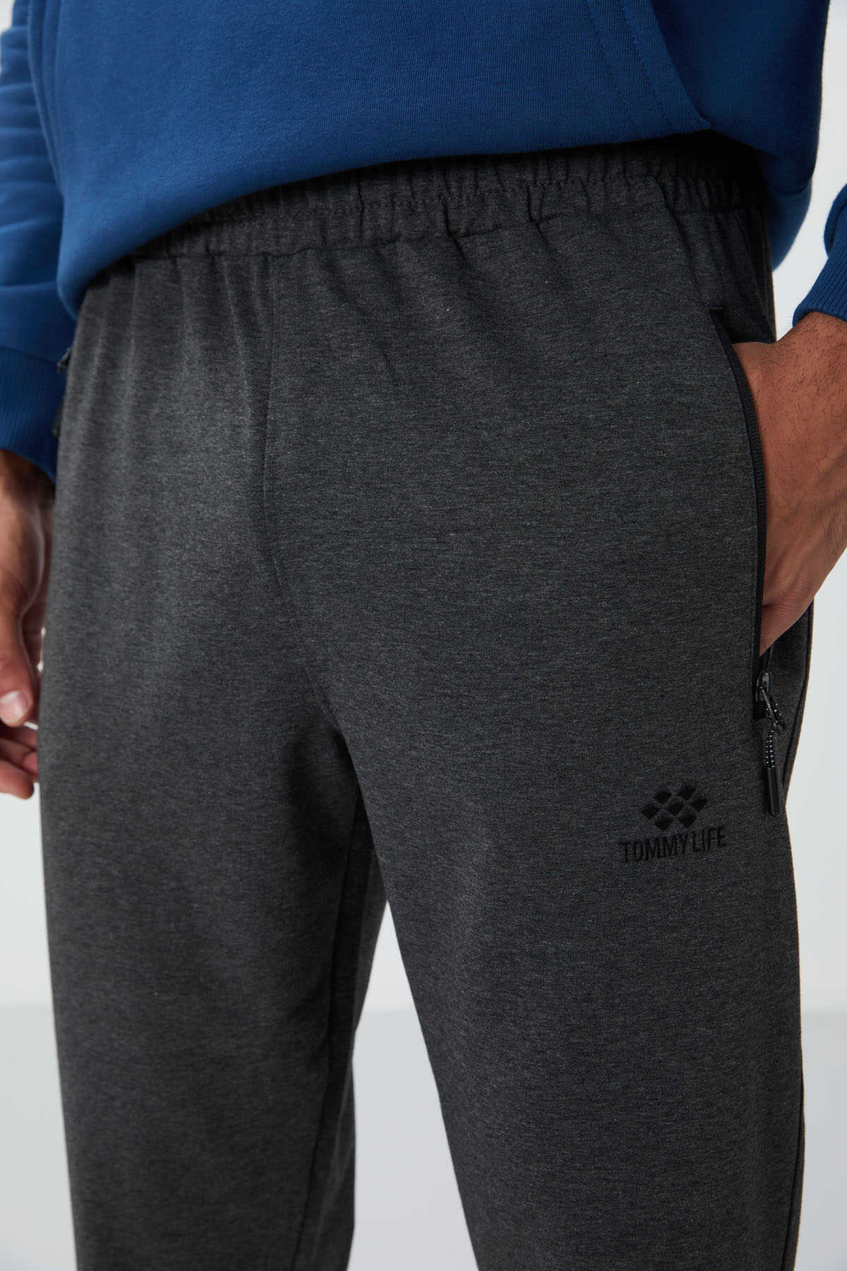 Tommylife Toptan Siyah Fermuar Cepli Standart Kalıp Jogger Erkek Eşofman Alt - 84651