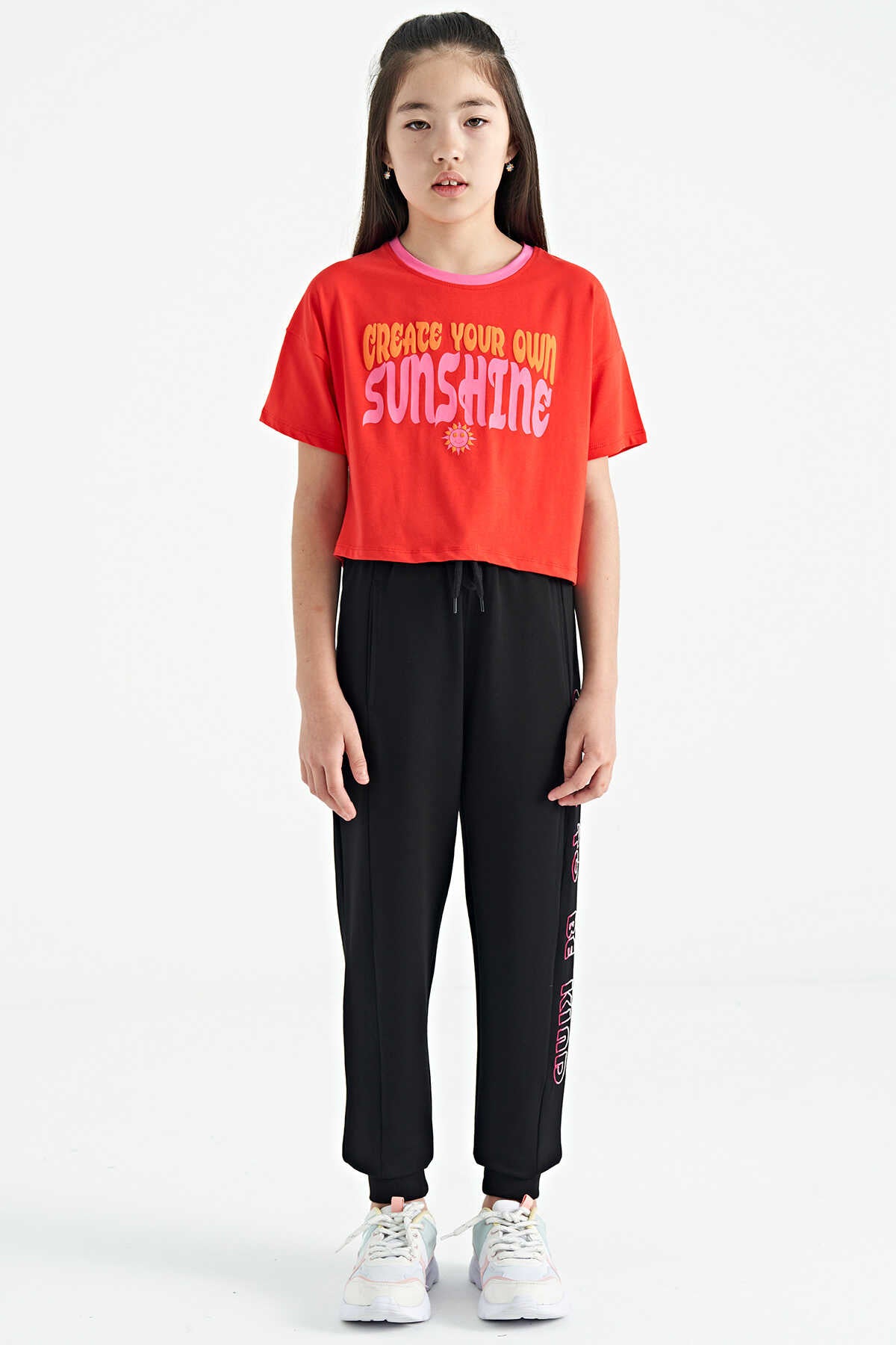 Tommylife Toptan Fiesta Renkli Yazı Baskılı O Yaka Oversize Kısa Kollu Kız Çocuk T-Shirt - 75111